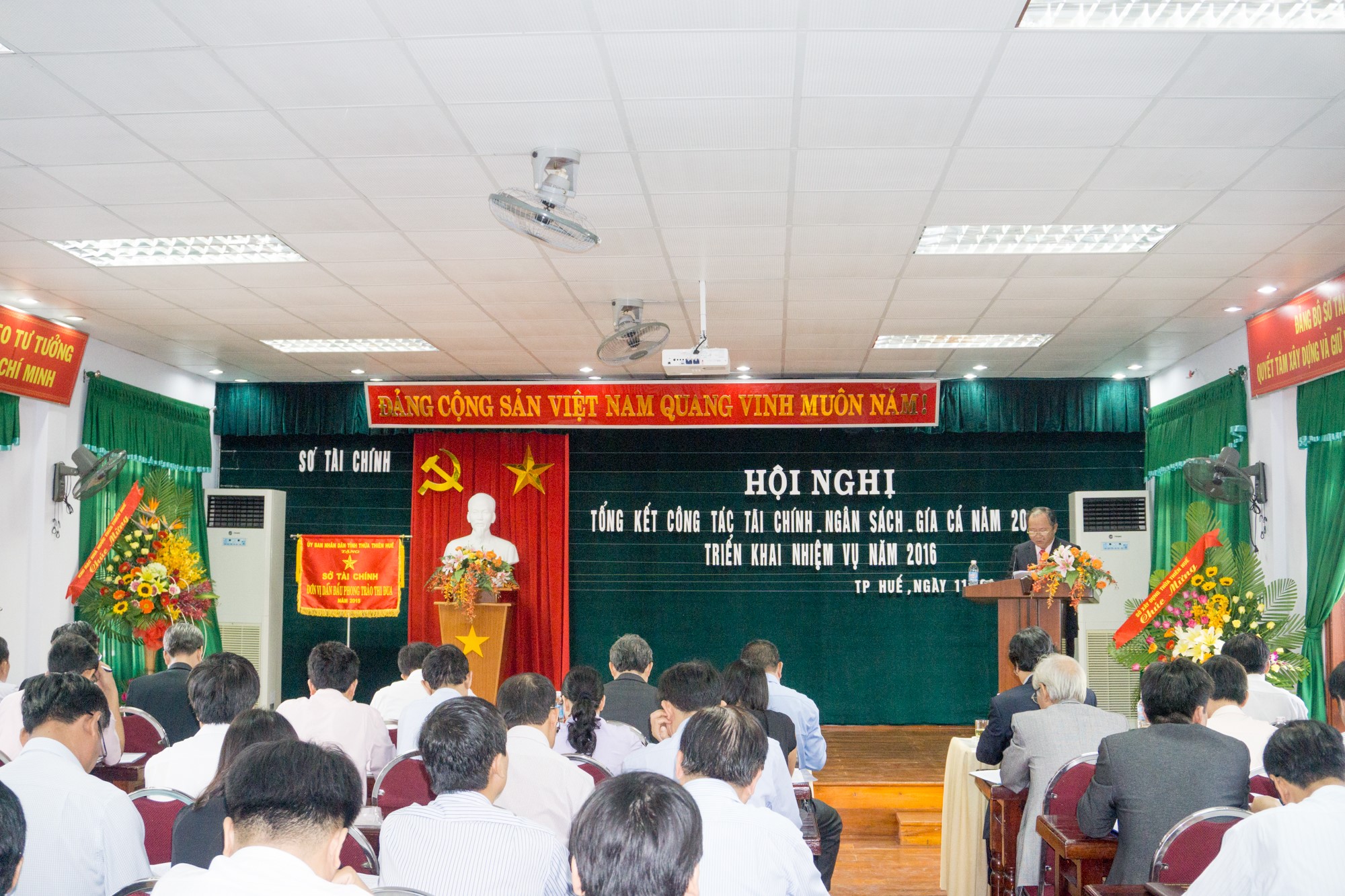Đc Nguyễn văn Khiết, Phó Giám đốc Sở Tài chính đọc báo cáo tổng kết